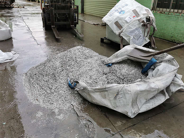 草莓视频APP官网金属暴雨回收草莓黄色视频网站一批