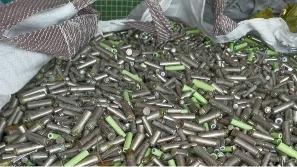 新能源汽车销售前景宽阔：废弃草莓视频久久免费视频回收行业迎来“春天“